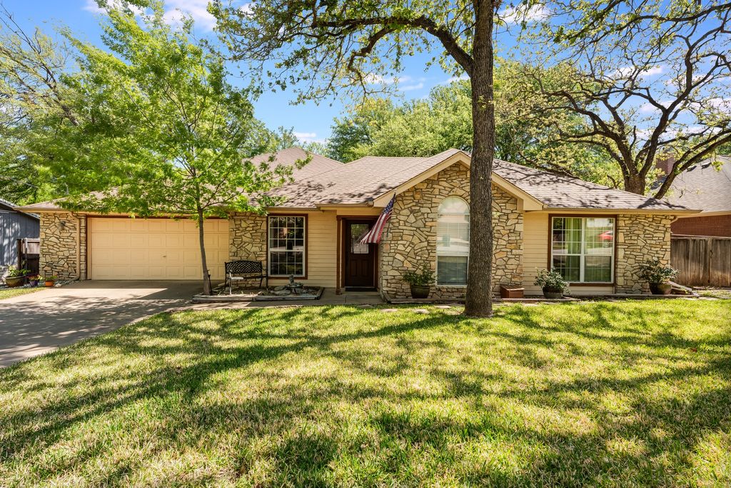 4112 Mojave Drive, Granbury, TX 76049