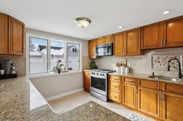 26 Linda Ave, Woodbridge Twp., NJ 07067