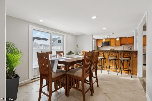 26 Linda Ave, Woodbridge Twp., NJ 07067