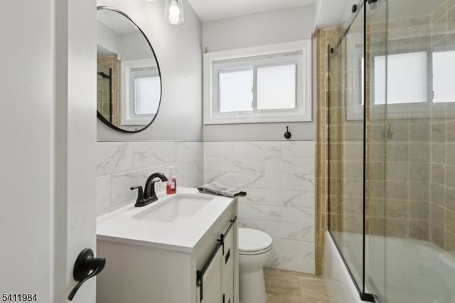 26 Linda Ave, Woodbridge Twp., NJ 07067