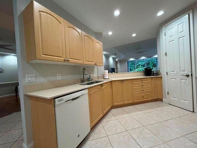 3510 54TH DRIVE W 102, Bradenton, FL 34210