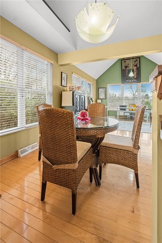 478 Spruce Ln, Houston, PA 15342