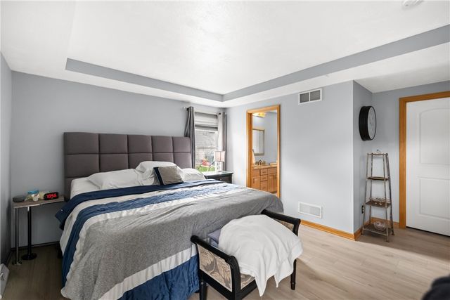 478 Spruce Ln, Houston, PA 15342