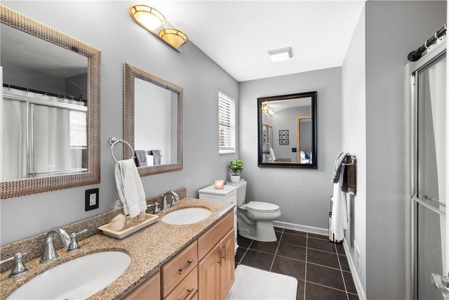 478 Spruce Ln, Houston, PA 15342