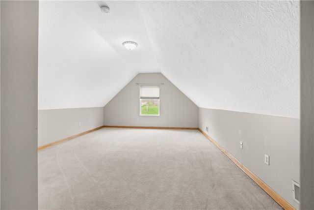 478 Spruce Ln, Houston, PA 15342