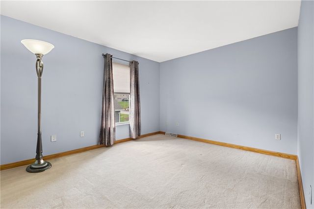 478 Spruce Ln, Houston, PA 15342