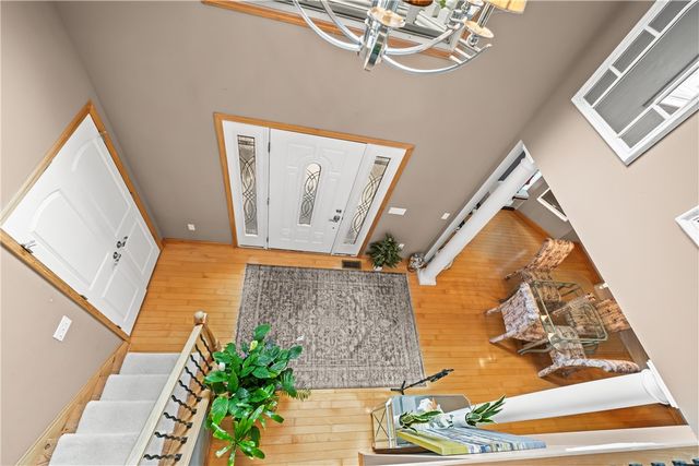 478 Spruce Ln, Houston, PA 15342