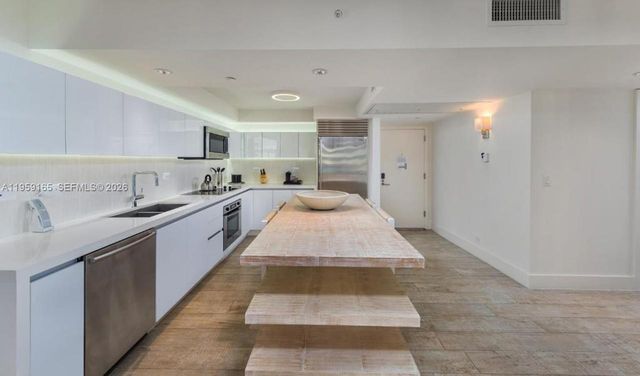 102 24th Street 1007, Miami Beach, FL 33139