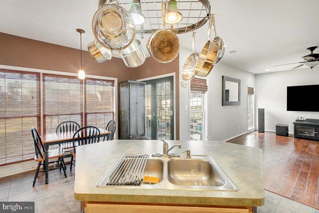 93 RINGGOLD RD, Fredericksburg, VA 22405