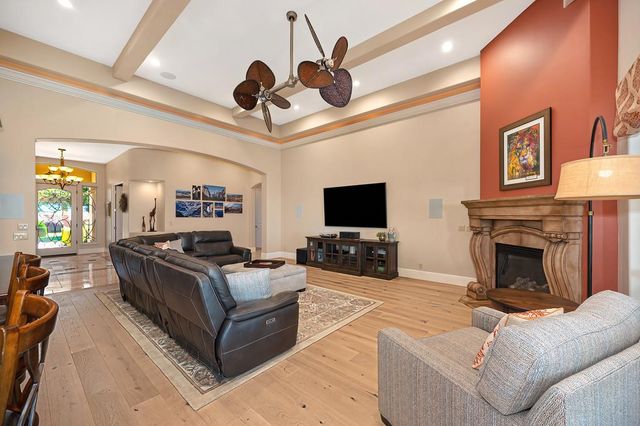 1699 Errol Ct, Folsom, CA 95630