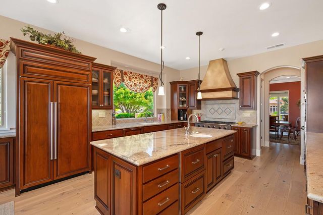 1699 Errol Ct, Folsom, CA 95630