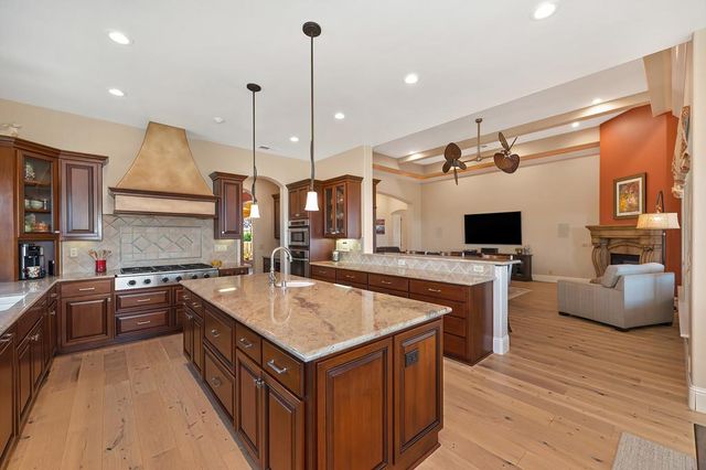 1699 Errol Ct, Folsom, CA 95630