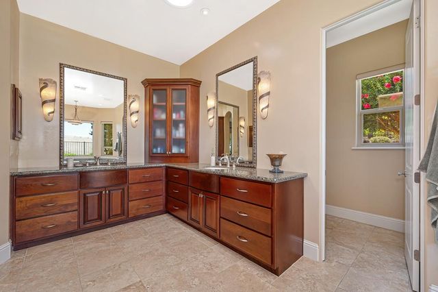 1699 Errol Ct, Folsom, CA 95630