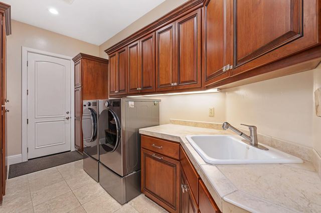 1699 Errol Ct, Folsom, CA 95630