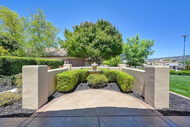 1699 Errol Ct, Folsom, CA 95630