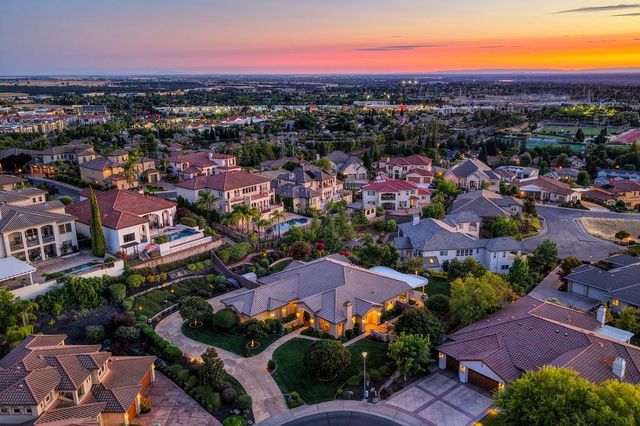 1699 Errol Ct, Folsom, CA 95630