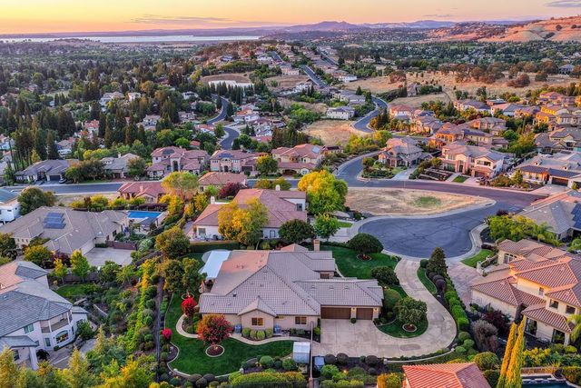 1699 Errol Ct, Folsom, CA 95630