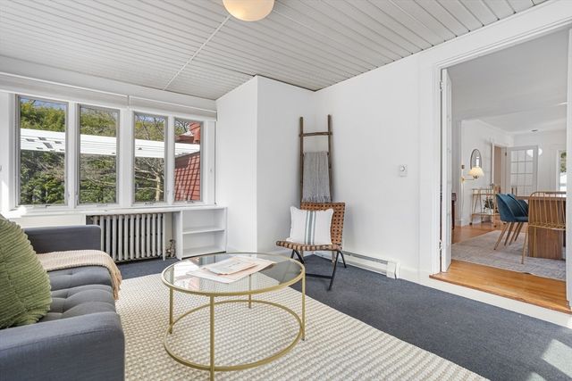 34 Fletcher Rd, Bedford, MA 01730