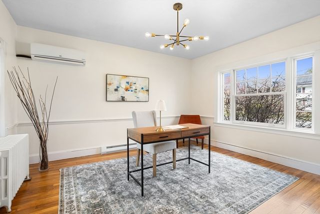 34 Fletcher Rd, Bedford, MA 01730