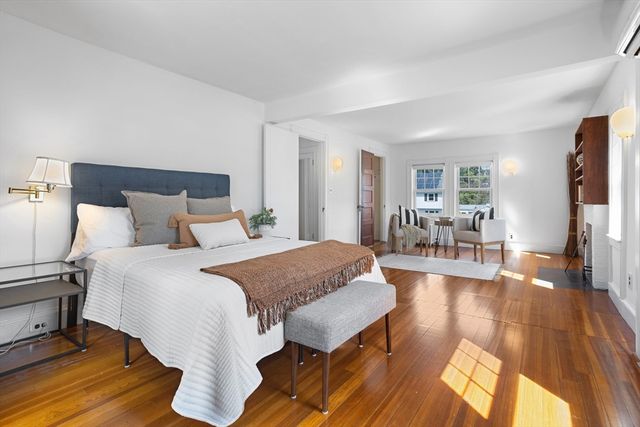 34 Fletcher Rd, Bedford, MA 01730