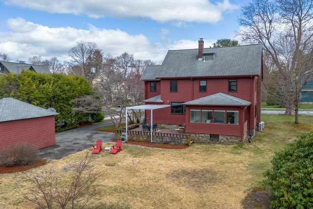 34 Fletcher Rd, Bedford, MA 01730