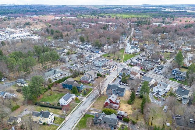 34 Fletcher Rd, Bedford, MA 01730