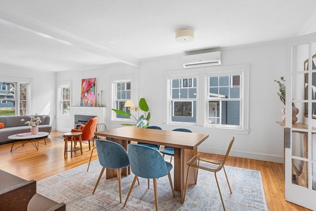 34 Fletcher Rd, Bedford, MA 01730