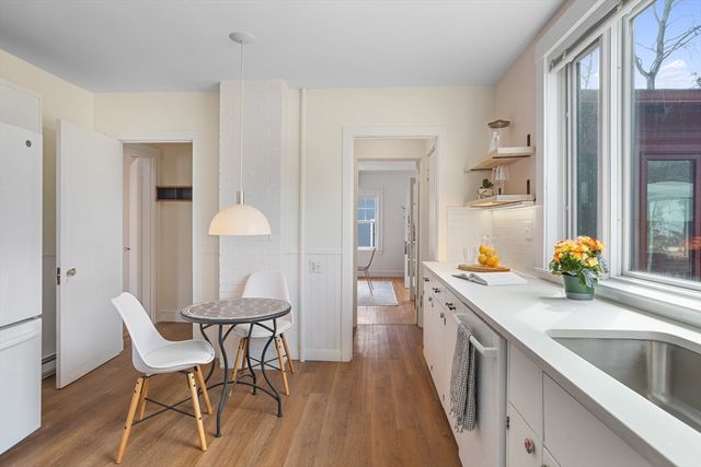 34 Fletcher Rd, Bedford, MA 01730