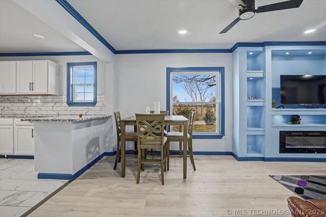 745 N 260 Road, Mounds, OK 74047