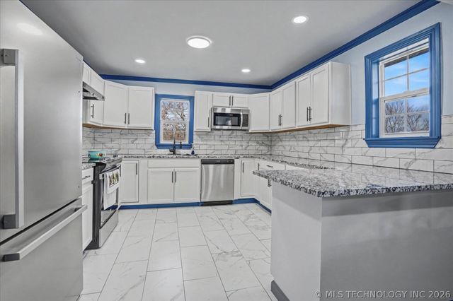 745 N 260 Road, Mounds, OK 74047