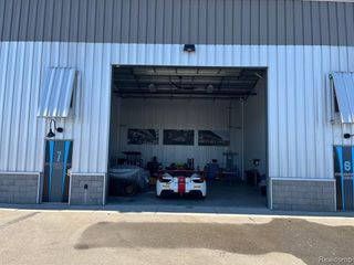 7 Straightaway Drive, Pontiac, MI 48341