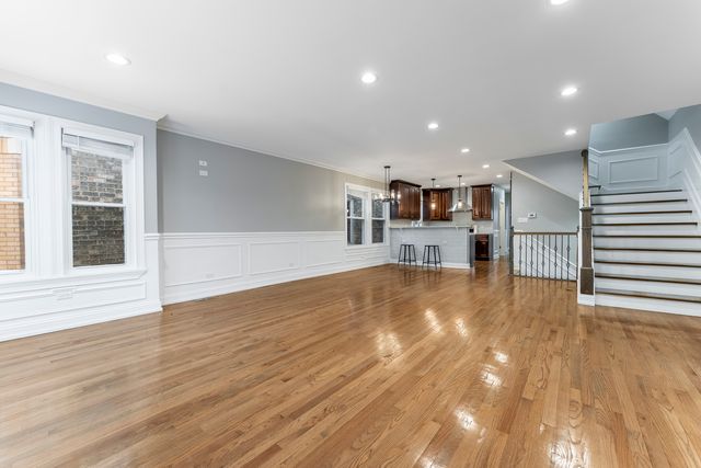 6243 W Byron Street, Chicago, IL 60634