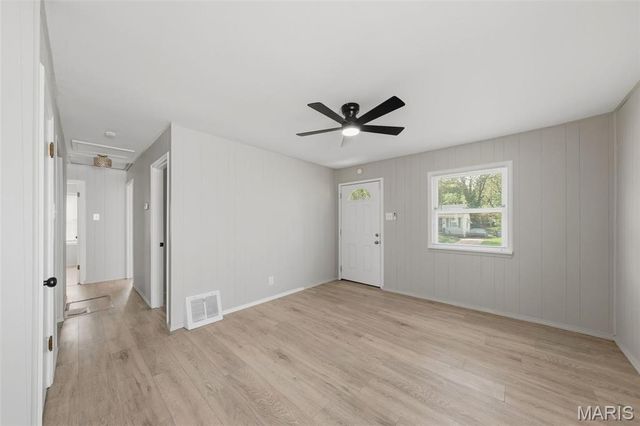 321 Caithness Road, St Louis, MO 63137
