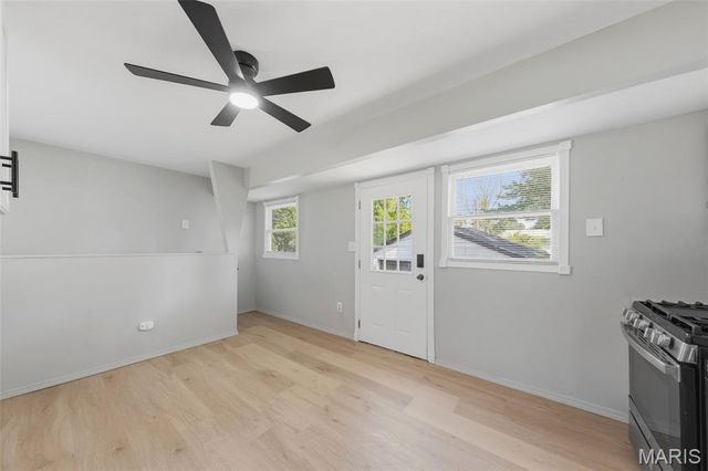 321 Caithness Road, St Louis, MO 63137