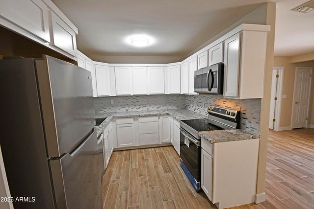 3511 E BASELINE Road 1182, Phoenix, AZ 85042
