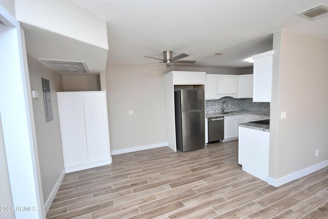 3511 E BASELINE Road 1182, Phoenix, AZ 85042