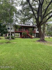 9005 Simmons Circle, Ocean Springs, MS 39564