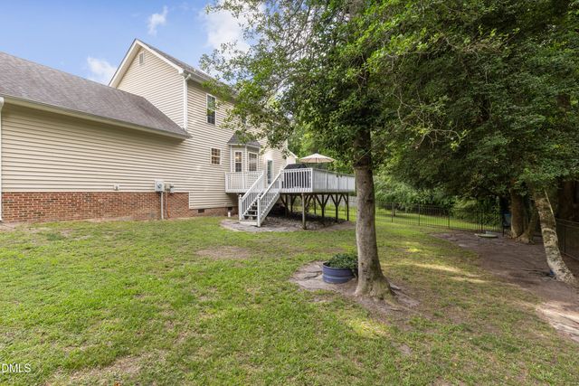 1301 E Stonemason Drive, Fuquay Varina, NC 27526