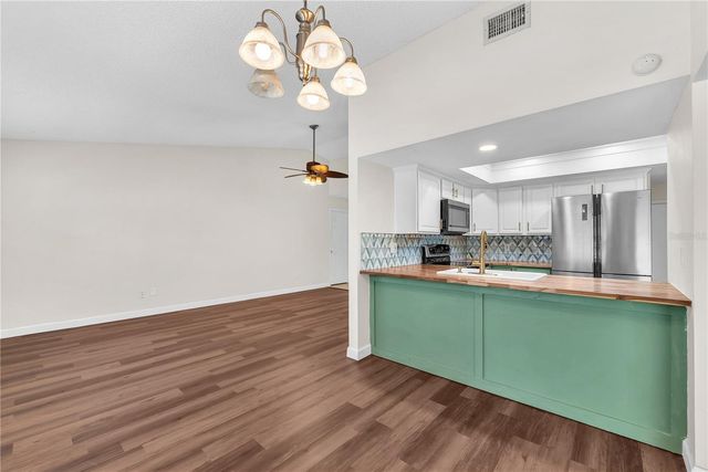 3619 ORANGEPOINTE ROAD, Valrico, FL 33596