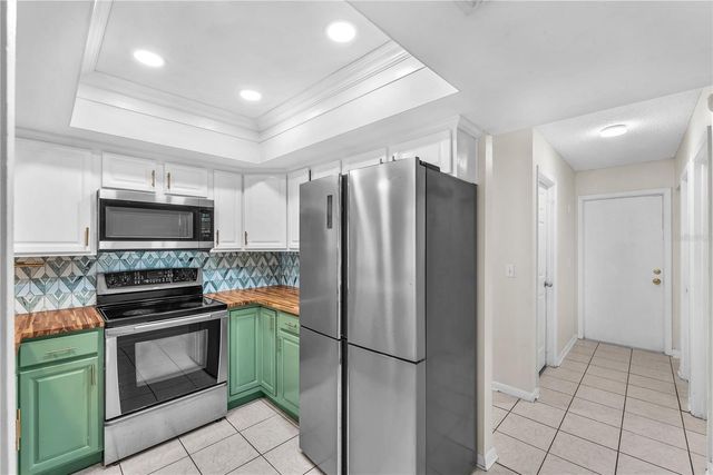 3619 ORANGEPOINTE ROAD, Valrico, FL 33596