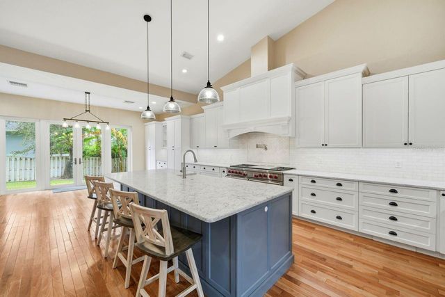 700 WESTFIELD COURT, Dunedin, FL 34698