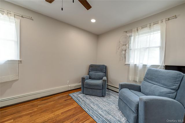 9 Carole Lane, East Islip, NY 11730