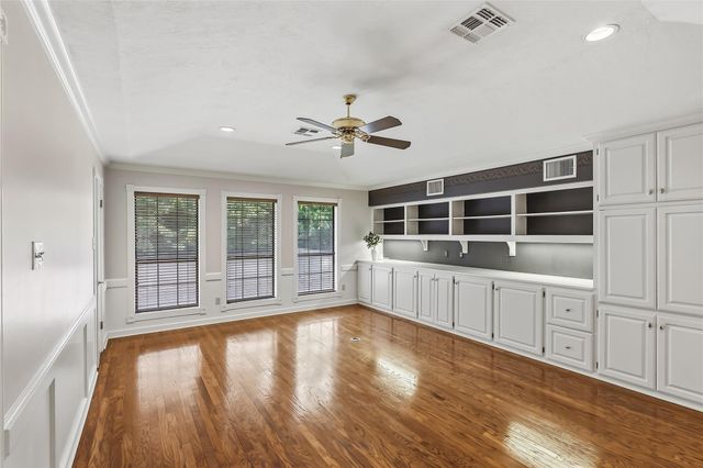 2801 Briar Grove Circle, Bryan, TX 77802