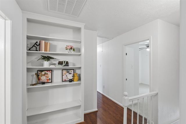 2801 Briar Grove Circle, Bryan, TX 77802