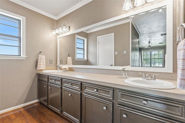 2801 Briar Grove Circle, Bryan, TX 77802