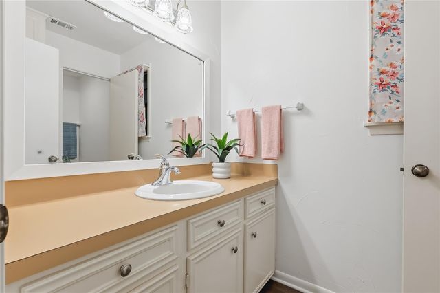 2801 Briar Grove Circle, Bryan, TX 77802