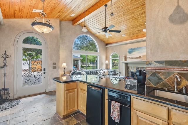 2801 Briar Grove Circle, Bryan, TX 77802