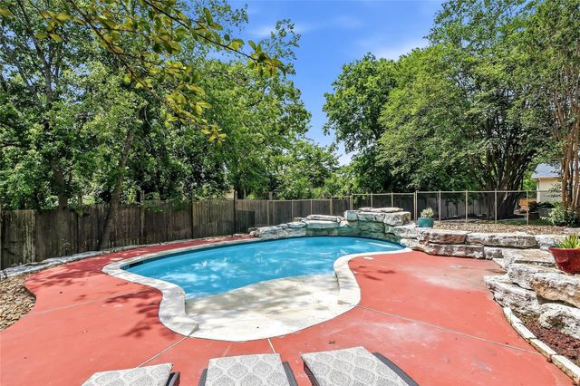 2801 Briar Grove Circle, Bryan, TX 77802