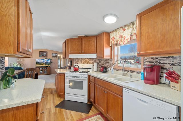 318 SOUTH FORK RD, Cheyenne, WY 82007