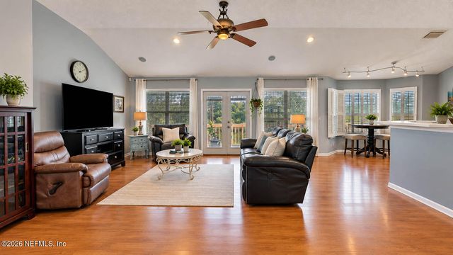 809 PINE MOSS Road, Jacksonville, FL 32218